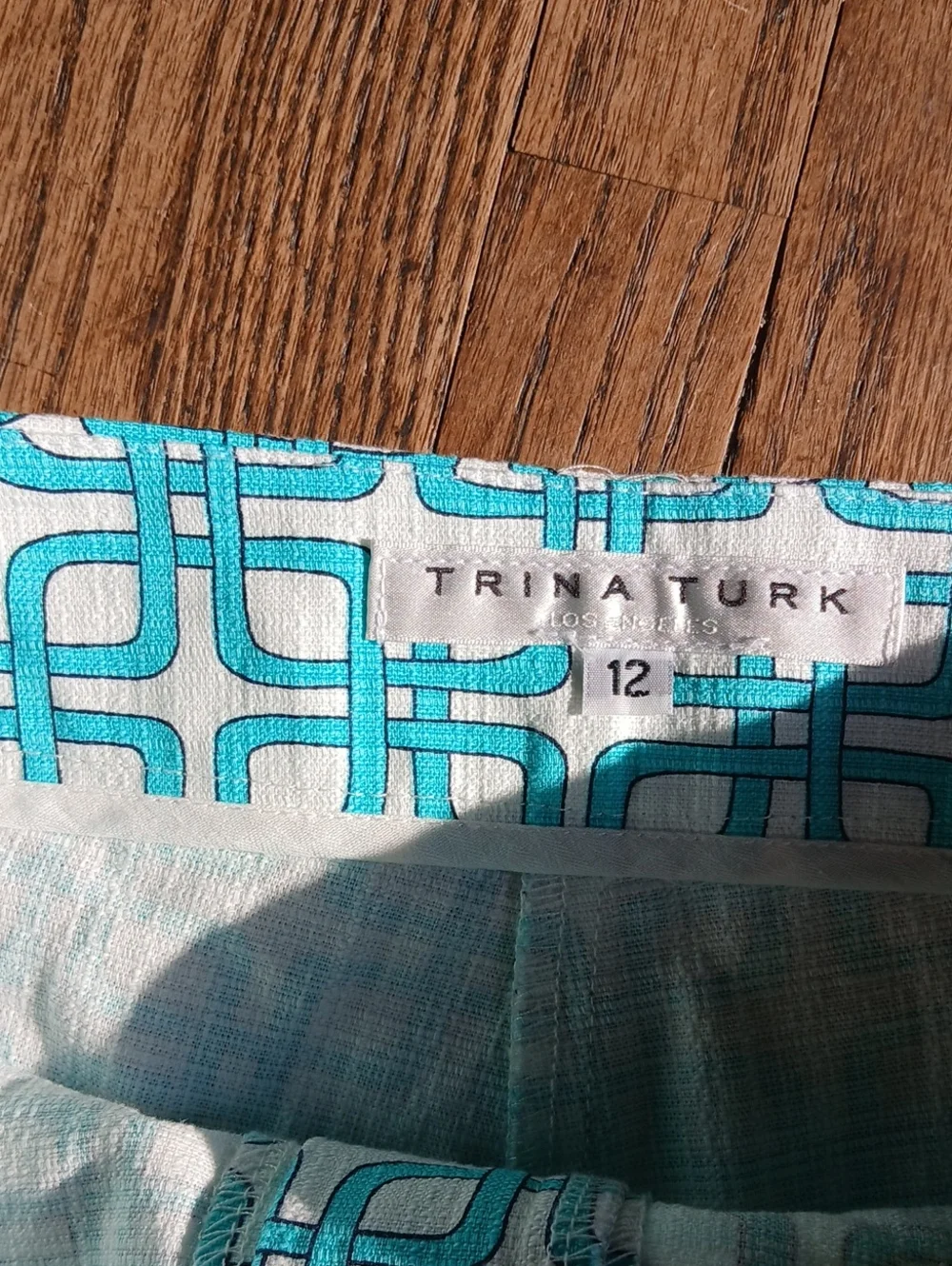 Trina Turk Cotton Viscose Blend Turquoise Geo High-Waist Shorts Size 12 - Picture 2 of 5